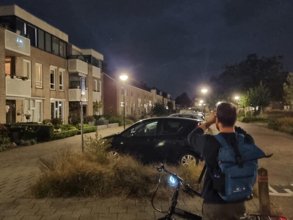 De ecologen aan het werk in de avond